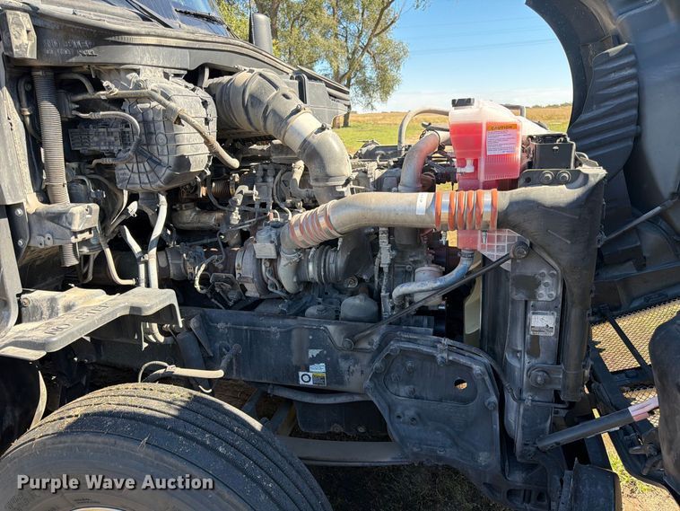 image for item FK3866 2018 Kenworth T680 semi truck