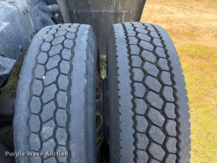 image for item FK3866 2018 Kenworth T680 semi truck