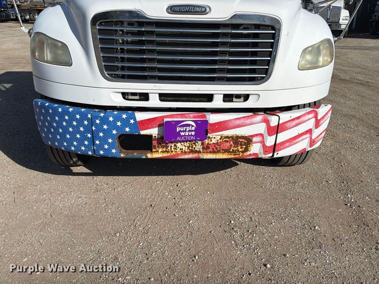 image for item FK4181 2006 Freightliner Business Class M2 semi truck