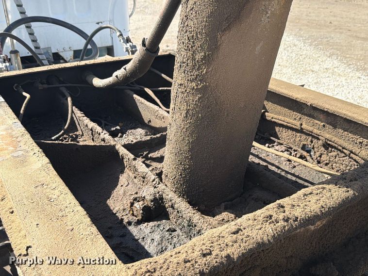 image for item FK4182 1974 Axle Equipment end dump trailer