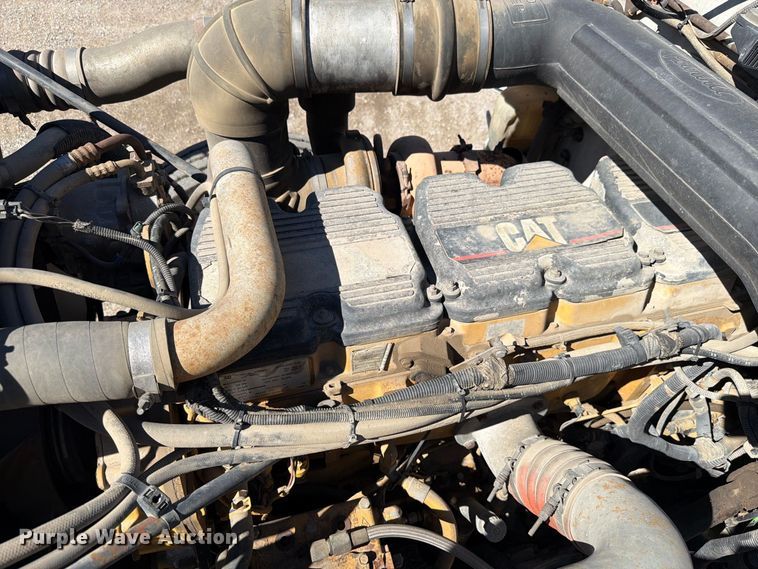 image for item FK4188 2003 Peterbilt 379 semi truck