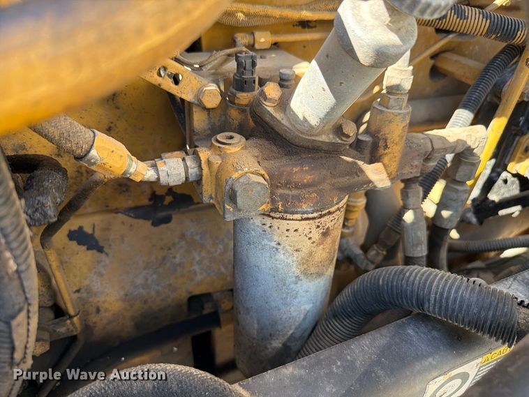 image for item FK4188 2003 Peterbilt 379 semi truck