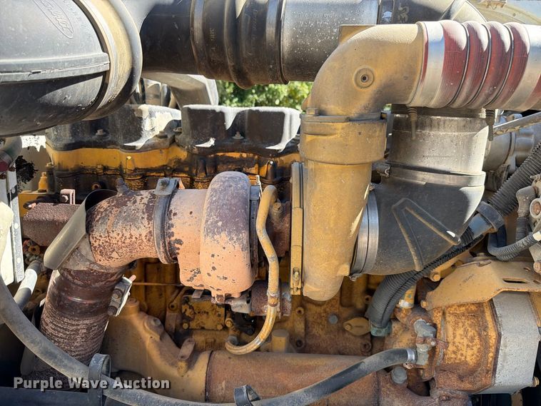 image for item FK4188 2003 Peterbilt 379 semi truck