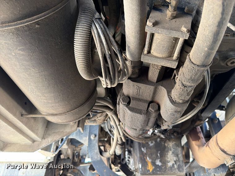 image for item FK4188 2003 Peterbilt 379 semi truck