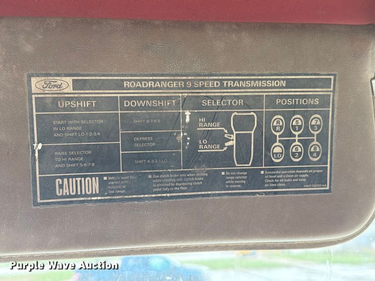image for item FK4198 1990 Ford L9000 semi truck