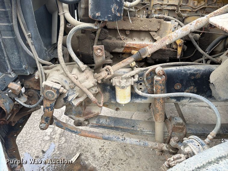 image for item FK4198 1990 Ford L9000 semi truck