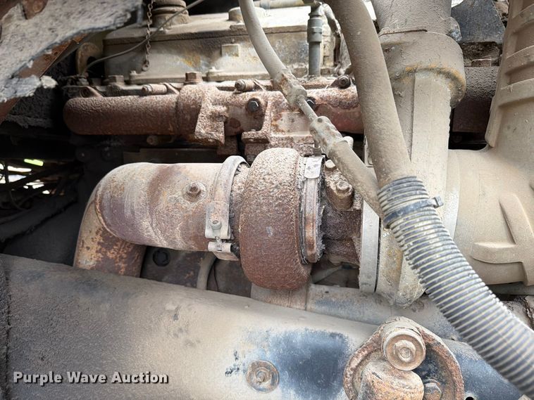image for item FK4198 1990 Ford L9000 semi truck