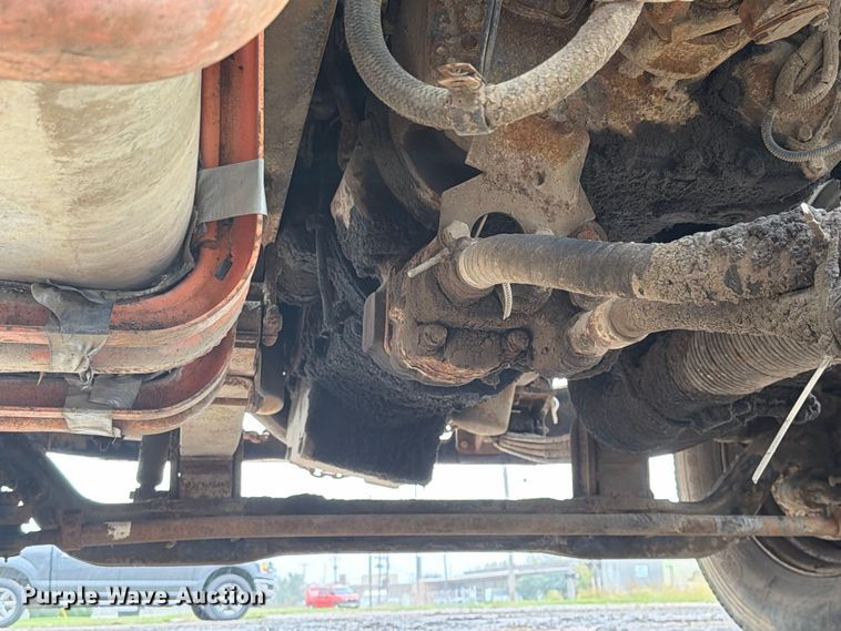 image for item FK4198 1990 Ford L9000 semi truck