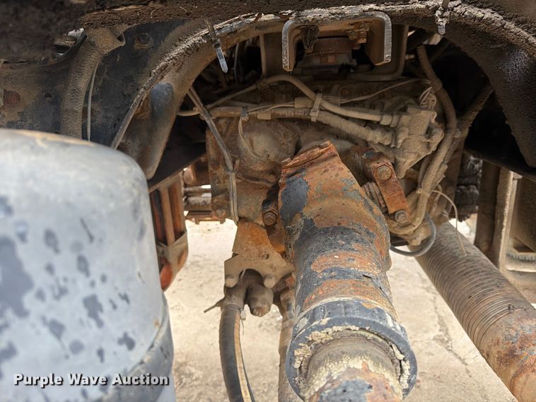image for item FK4198 1990 Ford L9000 semi truck