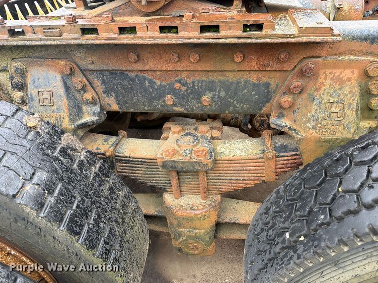 image for item FK4198 1990 Ford L9000 semi truck