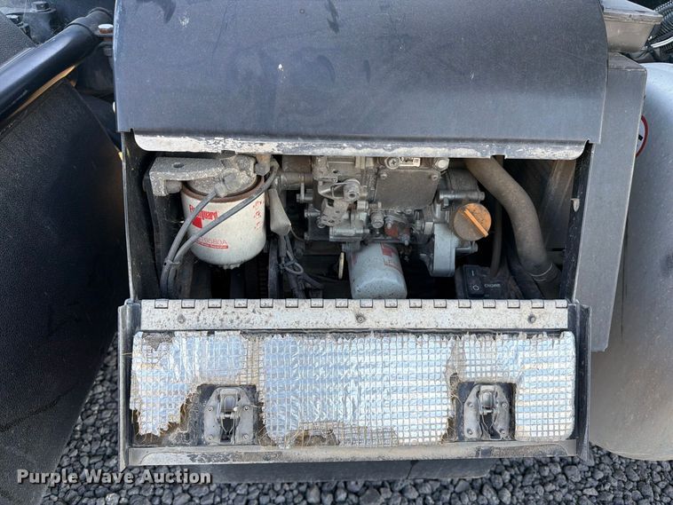 image for item FK4668 2018 Peterbilt 579 semi truck
