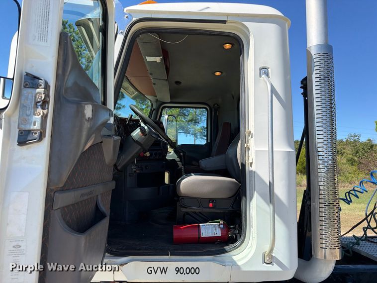 image for item FK5279 2012 Mack CHU613 semi truck
