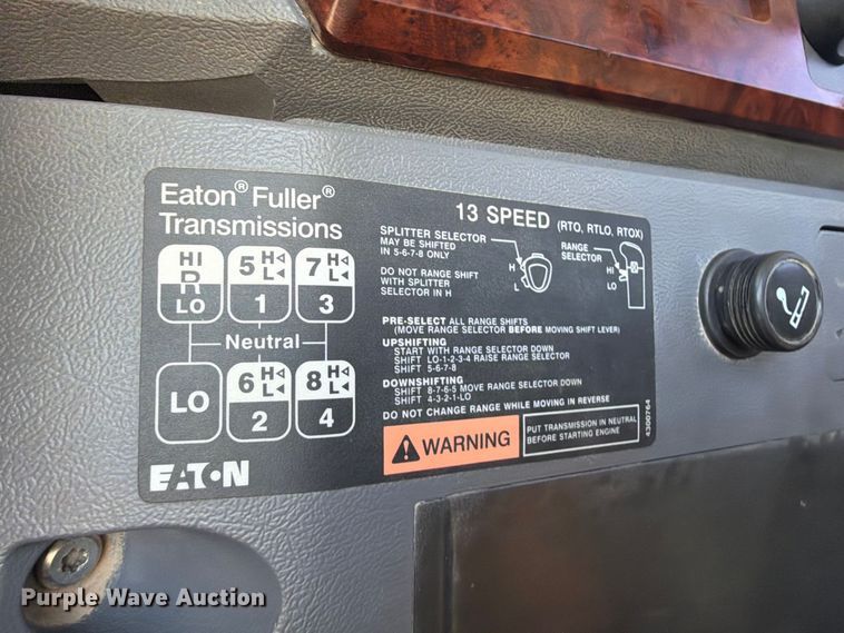 image for item FK5279 2012 Mack CHU613 semi truck
