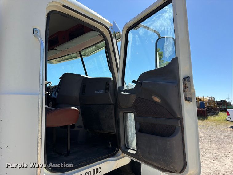 image for item FK5279 2012 Mack CHU613 semi truck
