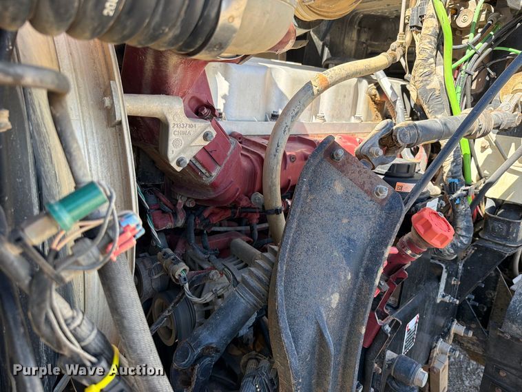 image for item FK5279 2012 Mack CHU613 semi truck