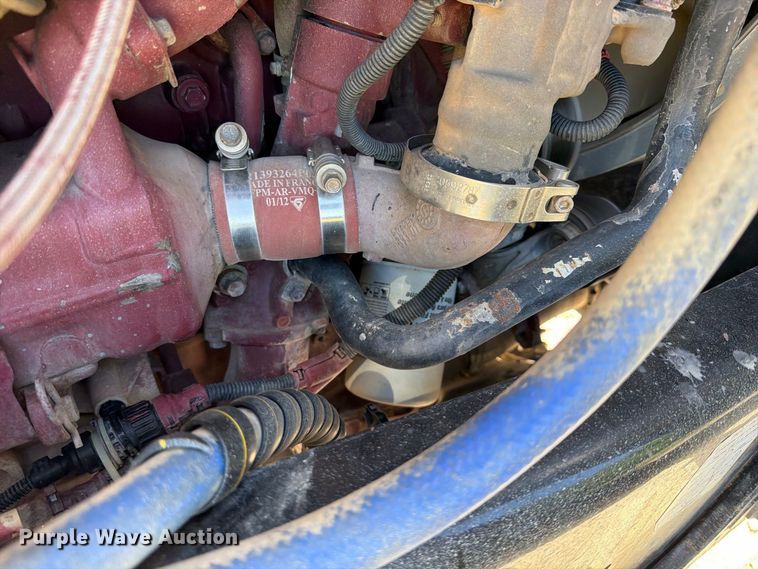image for item FK5279 2012 Mack CHU613 semi truck