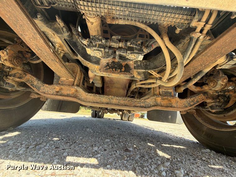 image for item FK5279 2012 Mack CHU613 semi truck