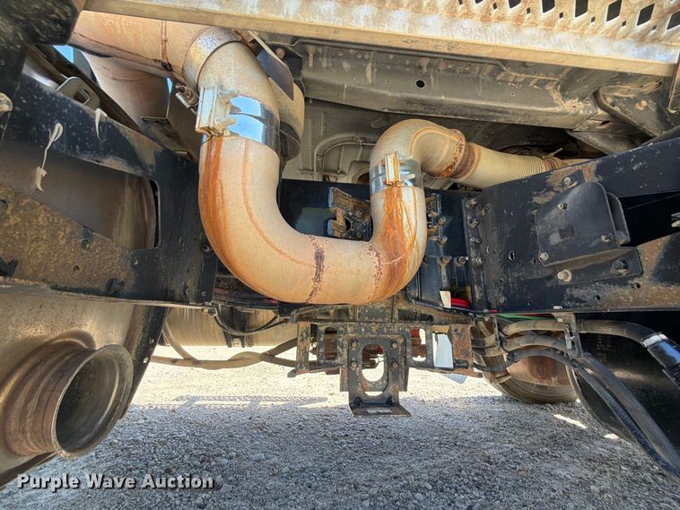 image for item FK5279 2012 Mack CHU613 semi truck