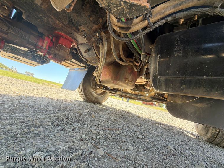 image for item FK5279 2012 Mack CHU613 semi truck