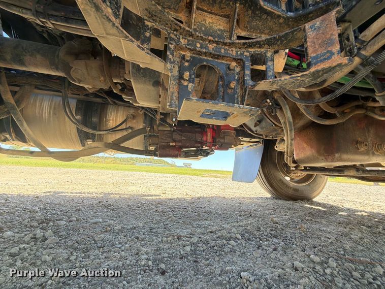 image for item FK5279 2012 Mack CHU613 semi truck