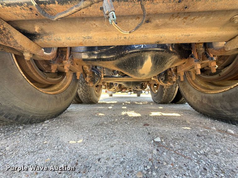 image for item FK5279 2012 Mack CHU613 semi truck