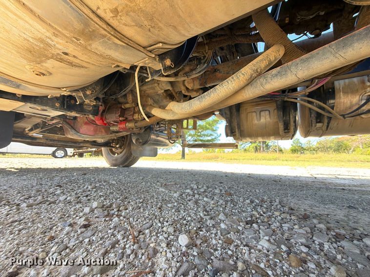 image for item FK5279 2012 Mack CHU613 semi truck