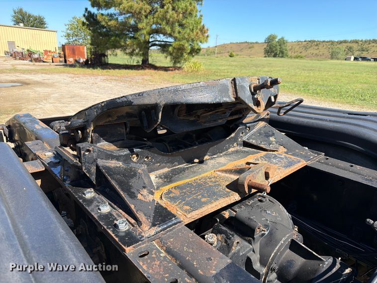 image for item FK5280 2012 Mack CHU613 semi truck