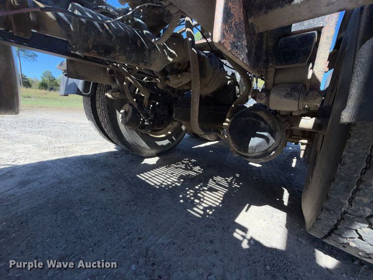 image for item FK5280 2012 Mack CHU613 semi truck