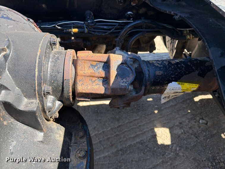 image for item FK5280 2012 Mack CHU613 semi truck