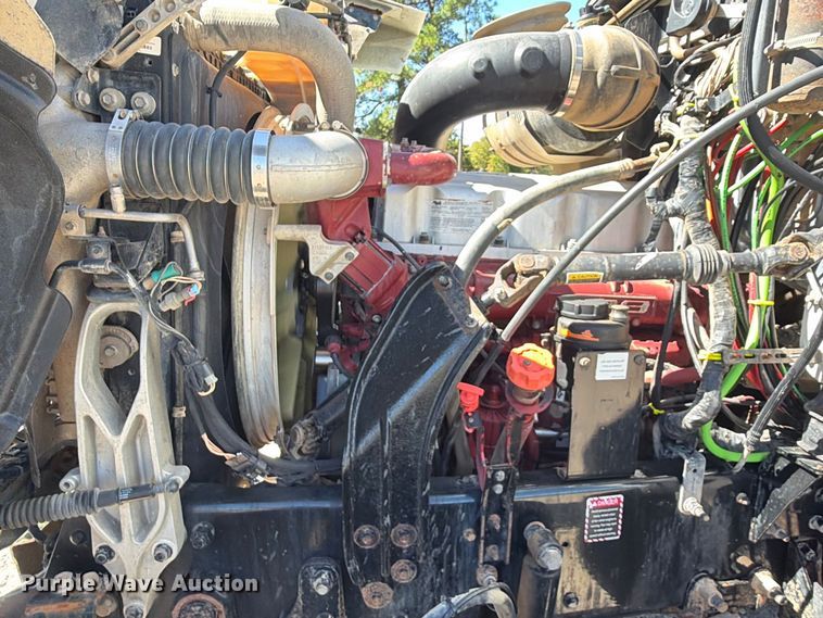 image for item FK5280 2012 Mack CHU613 semi truck