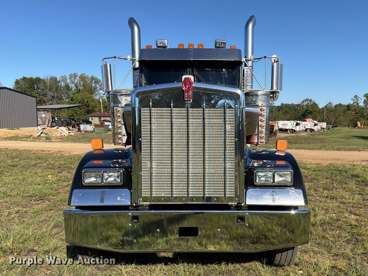image for item FK5291 2022 Kenworth W900 semi truck
