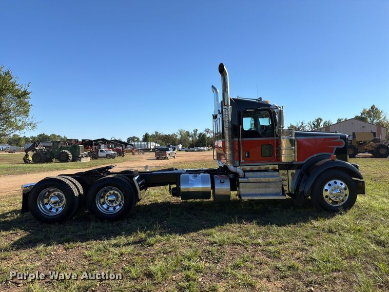 image for item FK5291 2022 Kenworth W900 semi truck