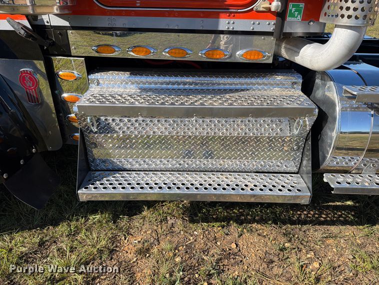 image for item FK5291 2022 Kenworth W900 semi truck