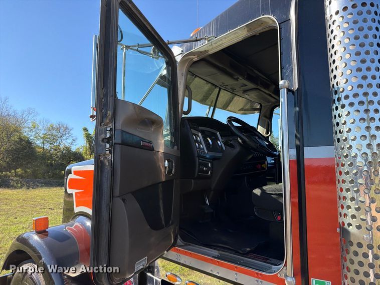 image for item FK5291 2022 Kenworth W900 semi truck