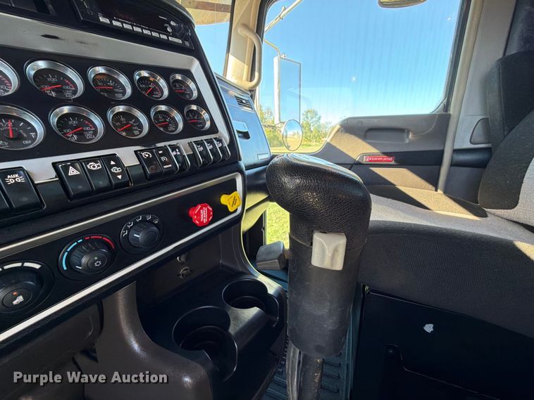 image for item FK5291 2022 Kenworth W900 semi truck