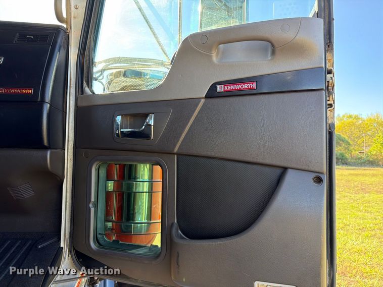 image for item FK5291 2022 Kenworth W900 semi truck