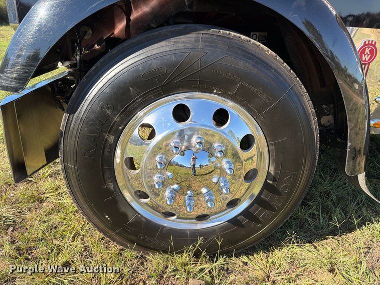image for item FK5291 2022 Kenworth W900 semi truck