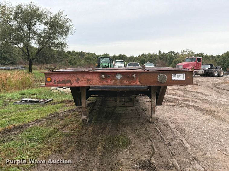image for item FM6540 1985 Trail King TK70 drop deck equipment trailer