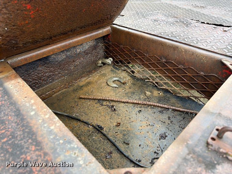 image for item FM6540 1985 Trail King TK70 drop deck equipment trailer