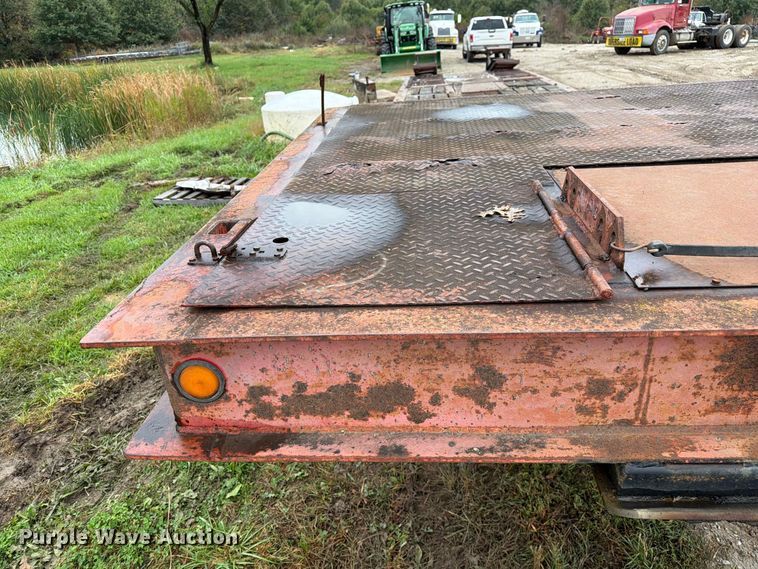 image for item FM6540 1985 Trail King TK70 drop deck equipment trailer