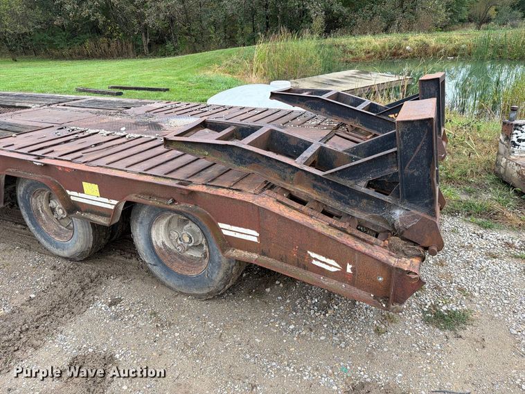 image for item FM6540 1985 Trail King TK70 drop deck equipment trailer