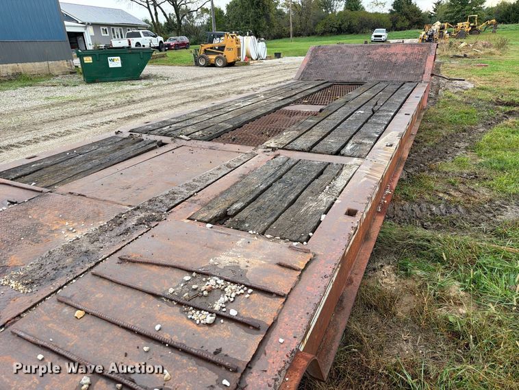 image for item FM6540 1985 Trail King TK70 drop deck equipment trailer