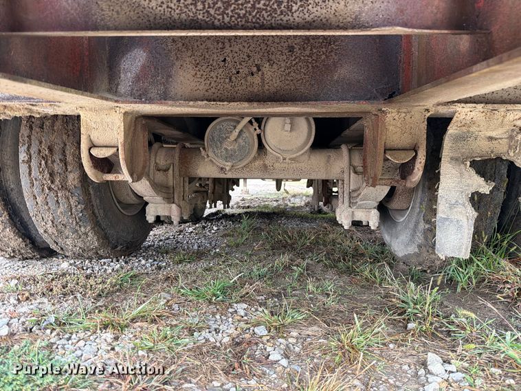image for item FM6540 1985 Trail King TK70 drop deck equipment trailer