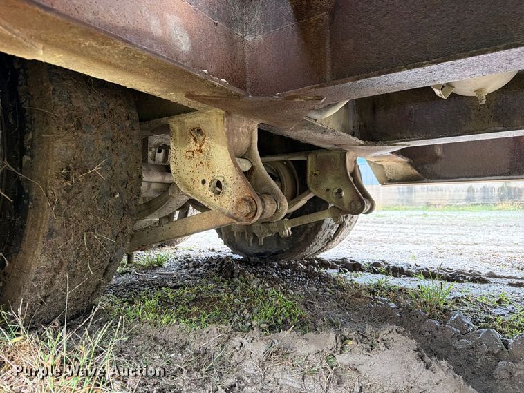 image for item FM6540 1985 Trail King TK70 drop deck equipment trailer