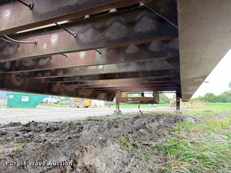 image for item FM6540 1985 Trail King TK70 drop deck equipment trailer