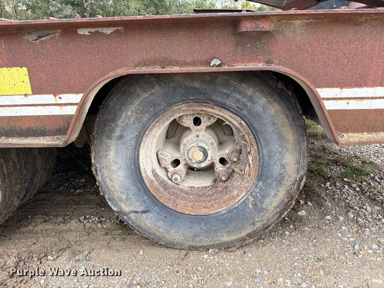 image for item FM6540 1985 Trail King TK70 drop deck equipment trailer