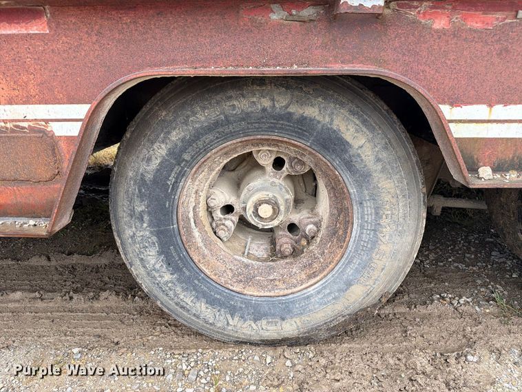 image for item FM6540 1985 Trail King TK70 drop deck equipment trailer
