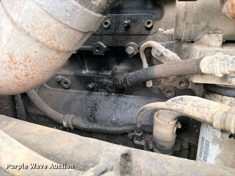 image for item FM6541 1993 International 9400 semi truck