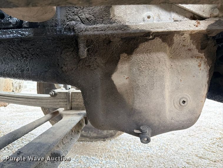 image for item FM6541 1993 International 9400 semi truck