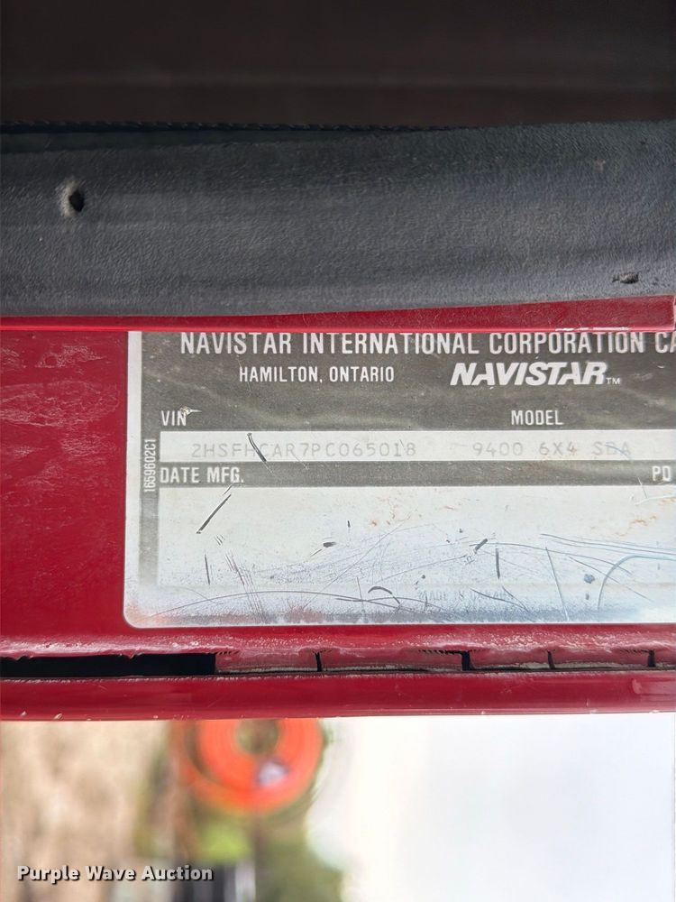 image for item FM6541 1993 International 9400 semi truck